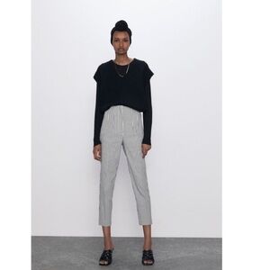 PRE-OWNED - Zara Checkered Plaid High Waisted Cropped Capri Pant - XSmall